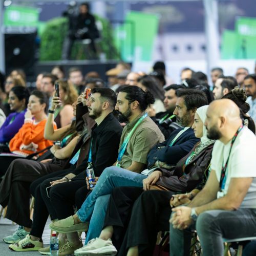 carlos-gil-CvG2lnWbm8s-unsplash